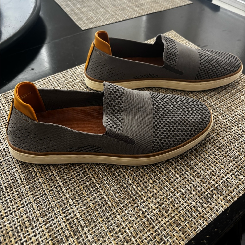 TRULAND Women’s Slip On Sneakers- Breathable Knit Loafers Comfortable Flats Gray